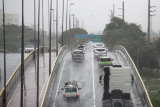 Aviso meteorológico é renovado com alerta para chuvas moderadas a intensas em todo o estado