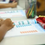 Para especialistas, alfabetização na idade correta é marco para o país
