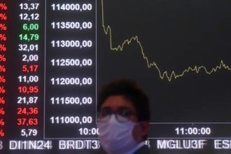 Bolsa tem pior mês desde 2023, e dólar sobe 1,82% em maio