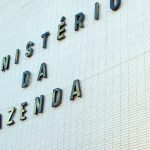 Fazenda eleva para 4,5% estimativa de inflação com guerra e petróleo