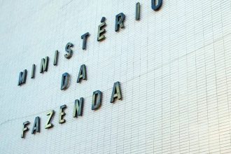 Fazenda eleva para 4,5% estimativa de inflação com guerra e petróleo