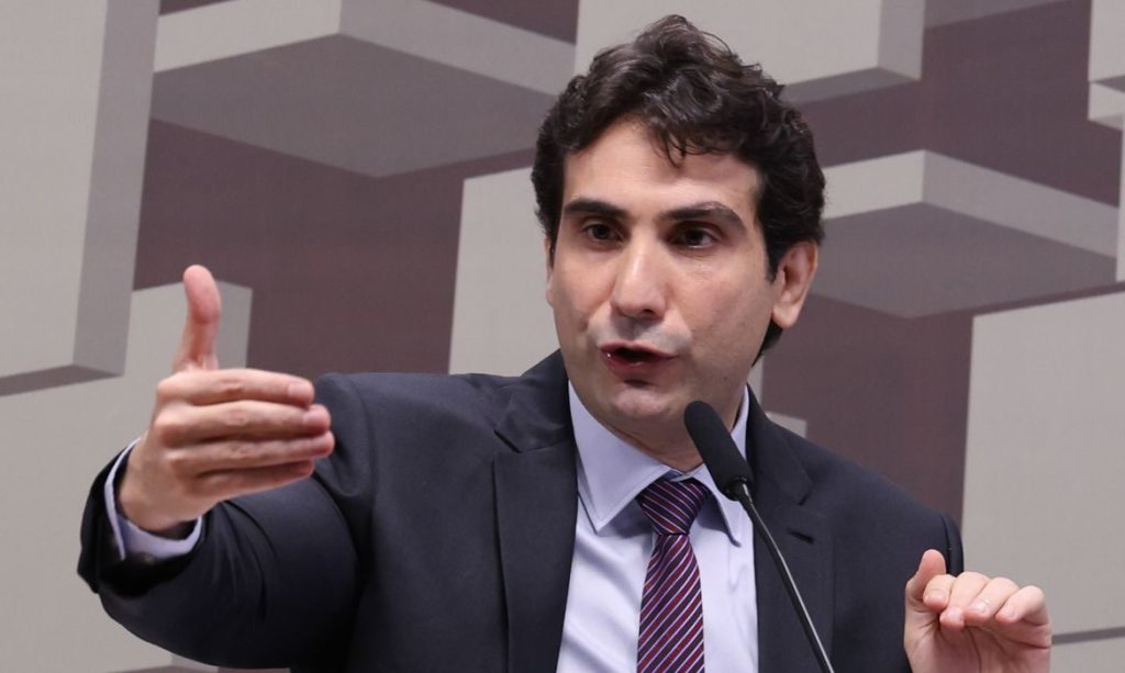 Galípolo descreve ação do Master que chamou atenção do Banco Central