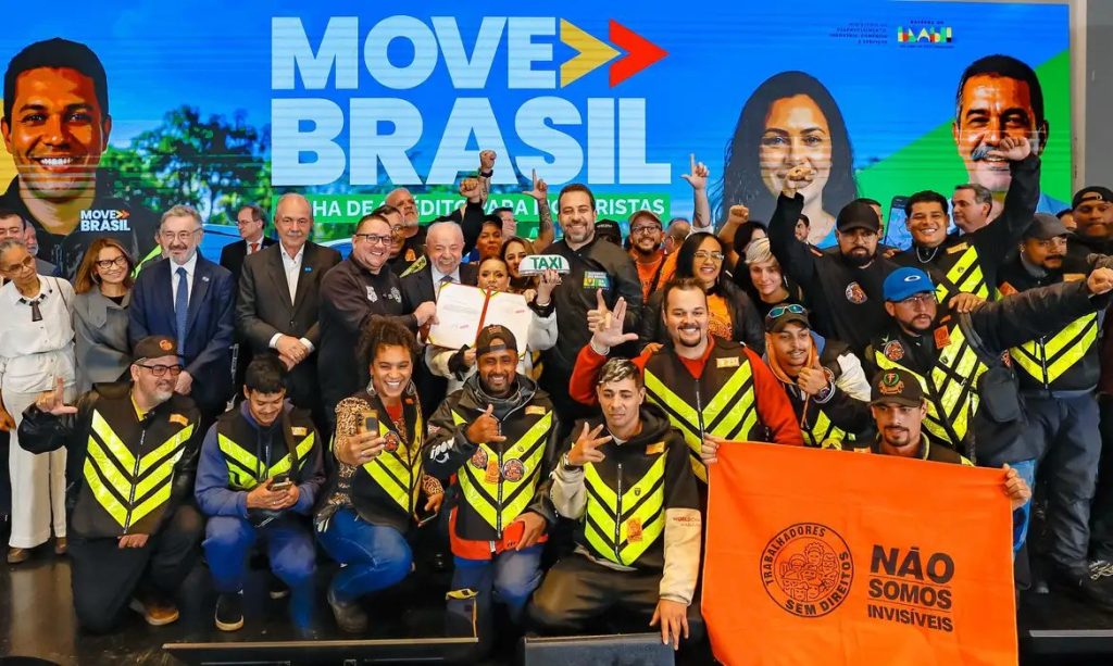 Lula cria programa de R$ 30 bilhões para motoristas de aplicativos