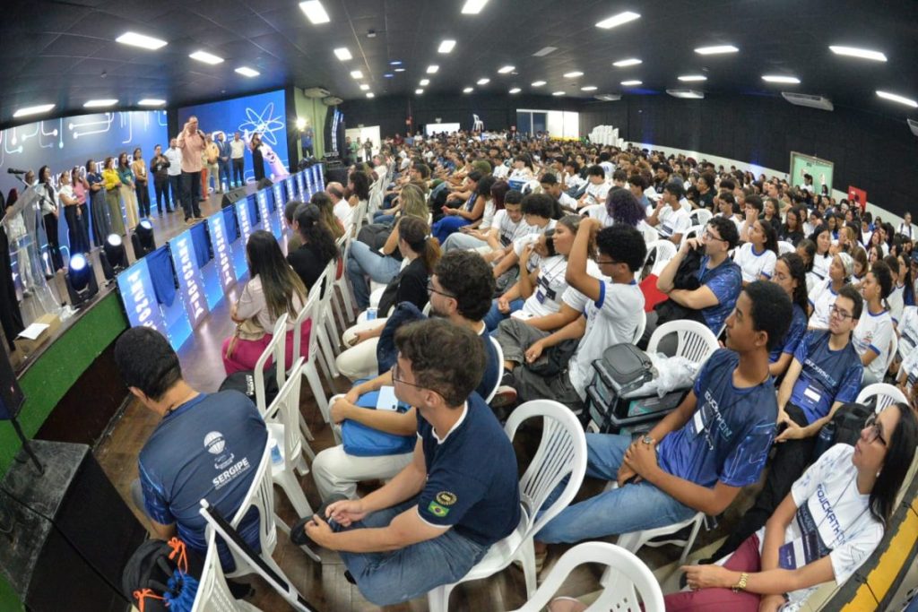 Maior feira tecnológica da rede pública estadual de educação de Sergipe é iniciada