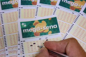 Mega-Sena acumula e prêmio principal vai para R$ 16 milhões