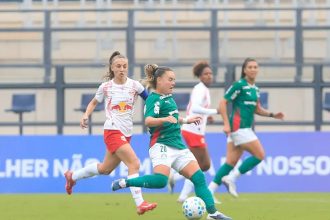Palmeiras vence Bragantino e dorme na liderança do Brasileiro Feminino