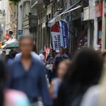 Taxa de desemprego de pretos é 55% maior que a de brancos, revela IBGE