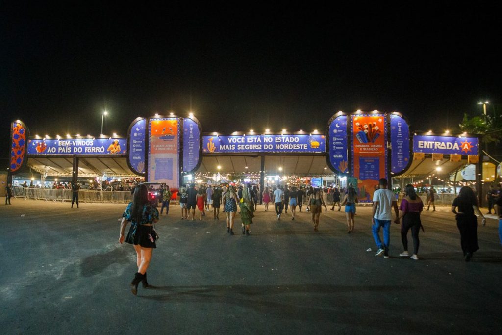 Acesso à arena de shows neste domingo será concentrado na Entrada A