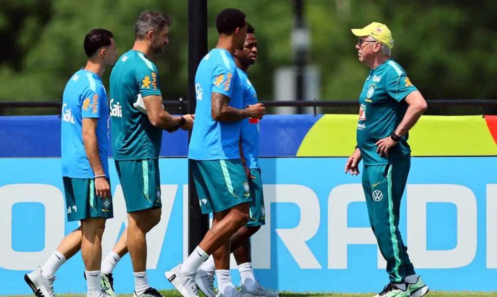 Ainda sem Raphinha, Brasil inicia preparação para as oitavas de final