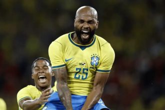Ancelotti escala 2 times e seleção se despede com goleada sobre Panamá
