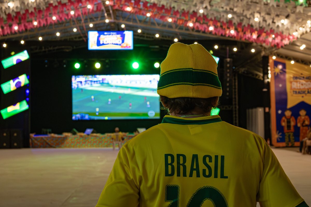 Arraiá do Povo e Vila do Forró reúnem grande público para estreia da Seleção Brasileira na Copa do Mundo
