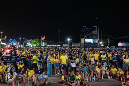 Arraiá do Povo e Vila do Forró unem público em noite de São João com mais uma transmissão do jogo da Seleção Brasileira