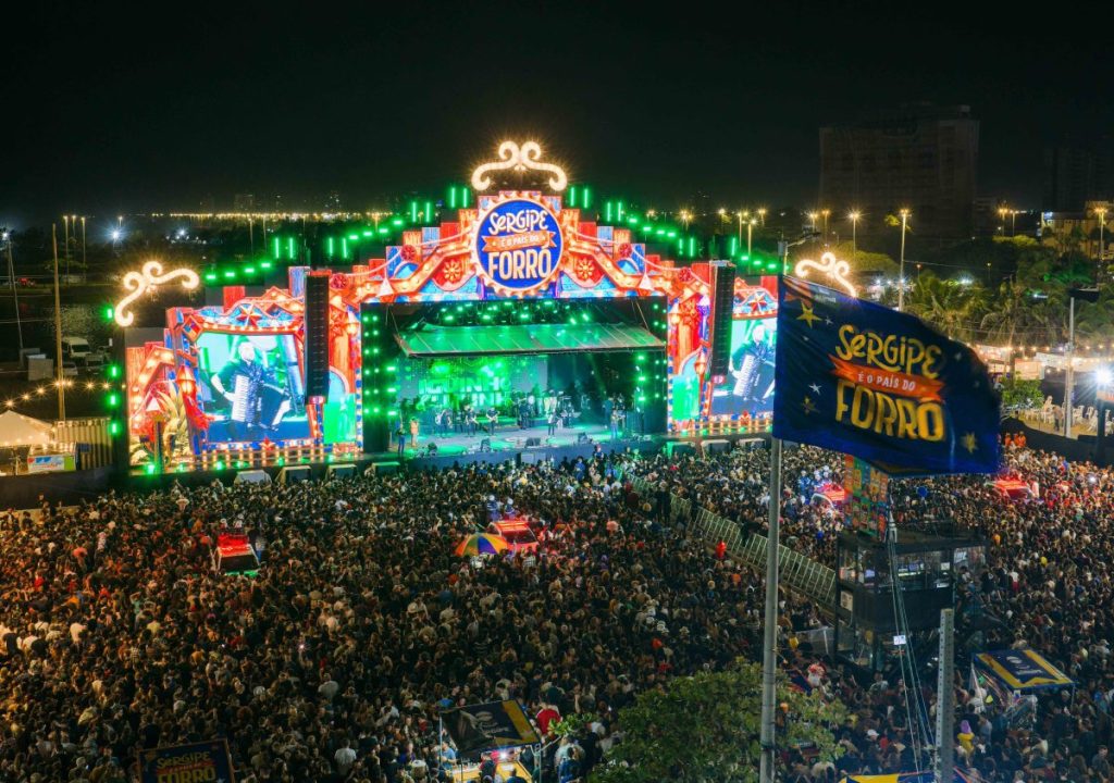 Arraiá do Povo reúne Tarcísio do Acordeon e Duas Paixões na programação deste sábado, 6