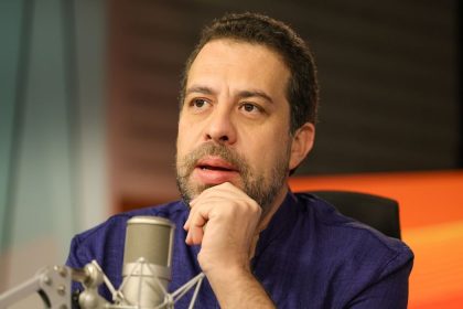 Boulos critica lobbies contra o fim da escala 6 por 1 e o Move Brasil