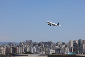 Brasil bate recorde de passageiros em voos domésticos em 2026