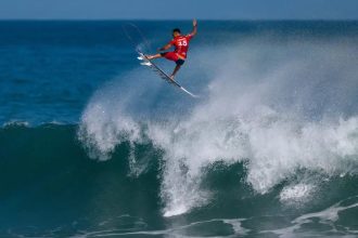 Com 4 surfistas, Brasil segue na briga pela etapa de Saquarema