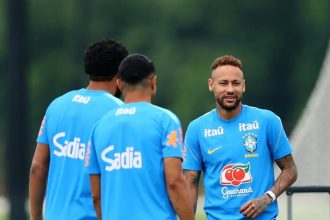 Em horário adaptado, Brasil faz primeiro treino para encarar Japão