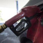 Governo inicia retirada gradual de subsídios aos combustíveis