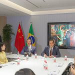 Guia em mandarim mostra oportunidades de investimentos no Brasil