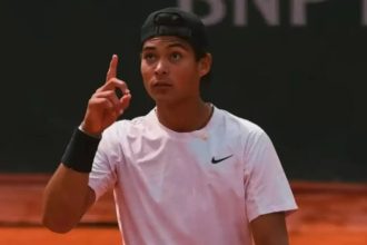 Guto Miguel se torna 1º brasileiro campeão juvenil em Roland Garros