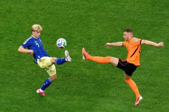 Holanda atropela Suécia por 5 a 1 e mostra força no grupo F