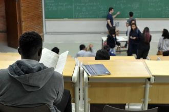 Instituições têm até 15 de junho para aderir ao Fies do 2º semestre