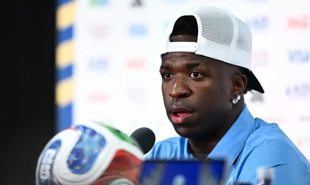 Mais experiente, Vini Jr. afirma que Brasil “chega para ser campeão”
