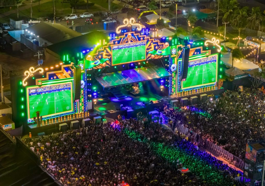 Noite de São João terá transmissão do jogo do Brasil na Copa no Arraiá do Povo e Vila do Forró