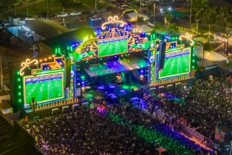 Noite de São João terá transmissão do jogo do Brasil na Copa no Arraiá do Povo e Vila do Forró