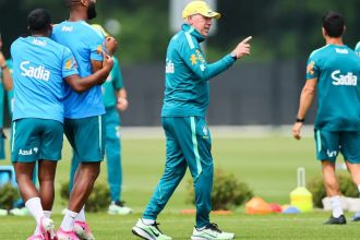Prestes a estrear na Copa, Ancelotti não dá pistas sobre escalação