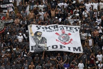 Sócrates, ídolo do Corinthians e da seleção, recebe honraria na Alesp