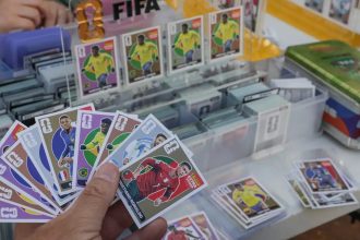 Troca de figurinhas pode atenuar alto custo do álbum da Copa do Mundo