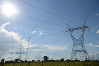 Aneel leiloa mais quatro lotes de transmissão de energia