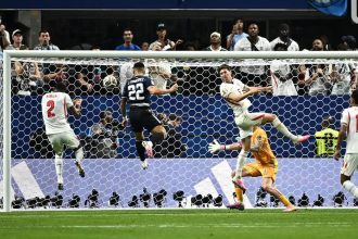 Com outra virada incrível, Argentina despacha Inglaterra e vai à final