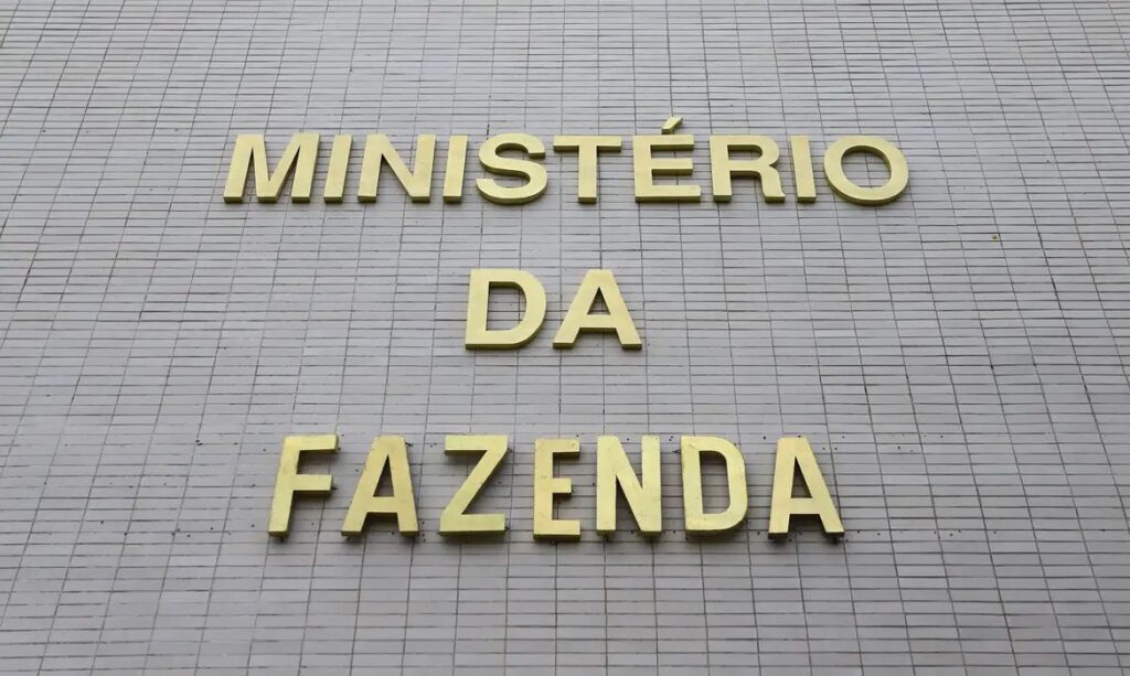 Com precatórios, previsão de déficit primário soma R$ 52 bilhões