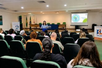 Comissão de Pele do Huse promove capacitação técnica para cuidado com lesões