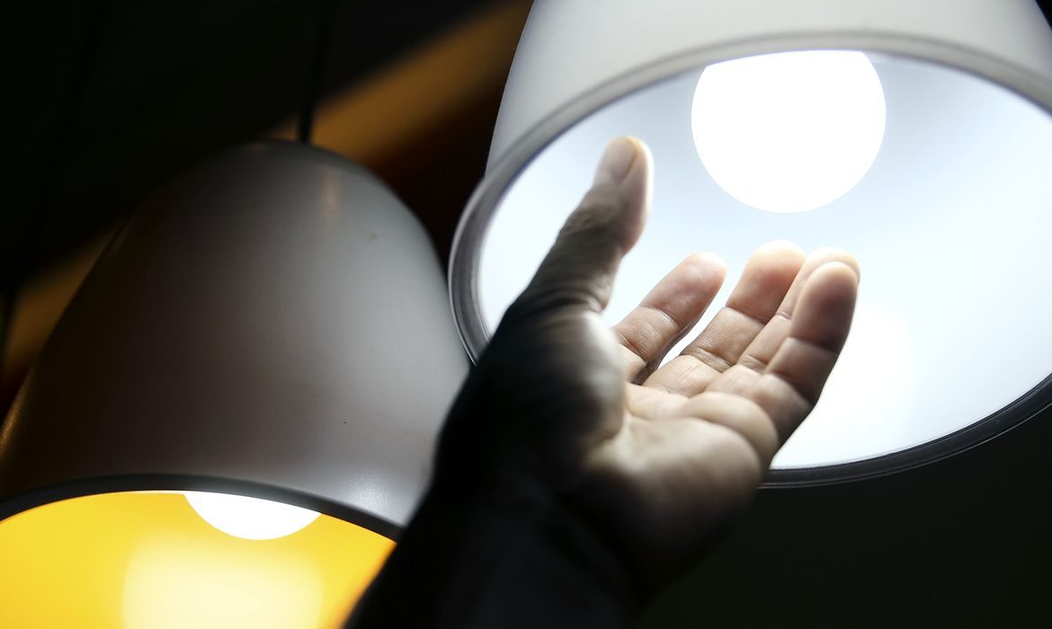 Conta de luz fica 10% mais cara em São Paulo