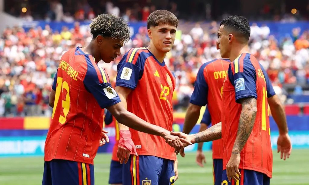 Espanha repete feito do Brasil de 1958 em classificação sobre Áustria