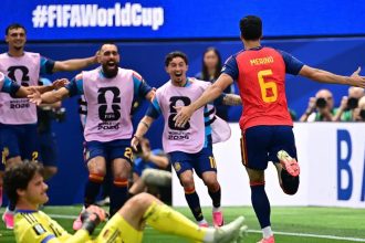 Espanha vai à semifinal e frustra sonho belga; Merino decide outra vez