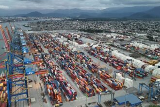 Exportações batem recorde e déficit das contas externas cai em junho