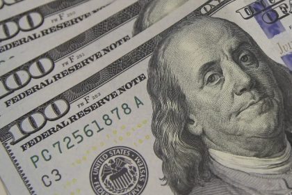 FMI eleva projeção para PIB do Brasil, mas prevê desaceleração em 2027