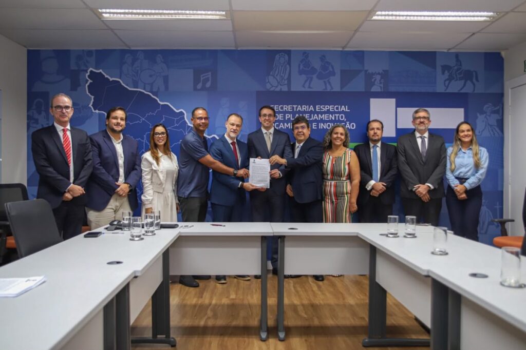 Governo de Sergipe media assinatura de acordo sobre os limites municipais entre Aracaju e São Cristóvão