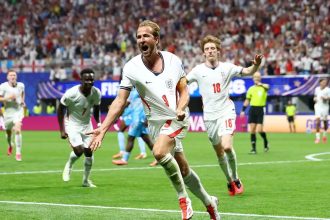 Inglaterra elimina RD Congo com dois gols de Kane e avança às oitavas
