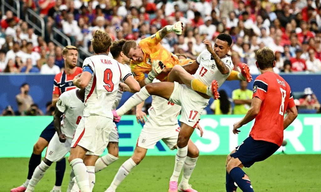 Inglaterra vence Noruega e garante vaga na semifinal