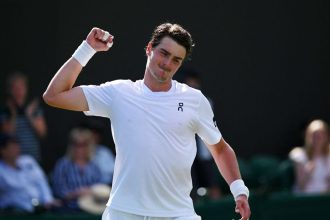 João Fonseca crava segunda vitória no Torneio de Wimbledon, em Londres