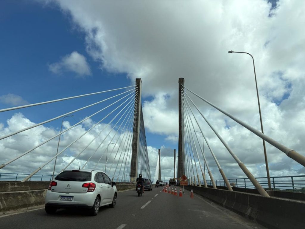 Obra de iluminação cênica na Ponte Construtor João Alves atinge 80% de conclusão