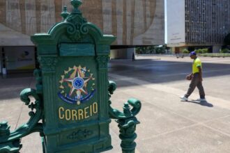 TCU cita risco fiscal dos Correios e defende compensação de custos