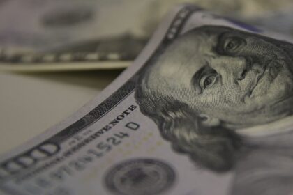 Tarifaço de 25% dos EUA sobre o Brasil começa a valer; saiba mais