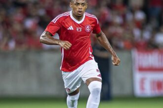 Victor Gabriel é suspenso por STJD até que Gabriel Pec volte a treinar