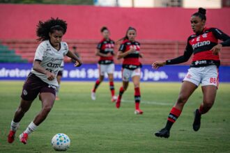 Brasileirão Feminino: Flamengo vence Ferroviára nas quartas por 1 a 0